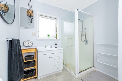 Photo of property in 19 Hardie Grove, Featherston, 5710