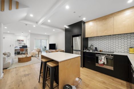 Photo of property in Rehutai Flats, 6/268 Oriental Parade, Oriental Bay, Wellington, 6011