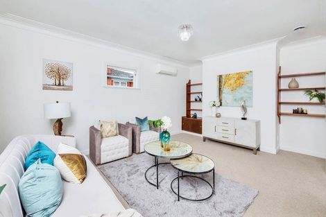 Photo of property in 7 Griffen Park Road, Mount Roskill, Auckland, 1041