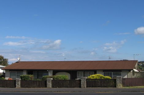 Photo of property in 2/3248 Great North Road, New Lynn, Auckland, 0600