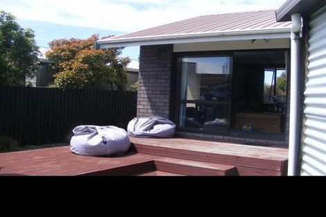 Photo of property in 2/17e Te Maru Place, Redwood, Christchurch, 8051