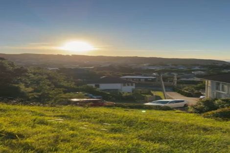 Photo of property in 50 Chaffey Crescent, Titahi Bay, Porirua, 5022