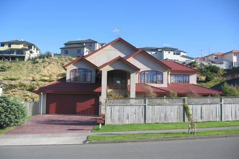 Photo of property in 37 Amesbury Drive, Churton Park, Wellington, 6037