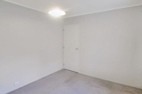 Photo of property in 1/31 Glucina Avenue, West Harbour, Auckland, 0618