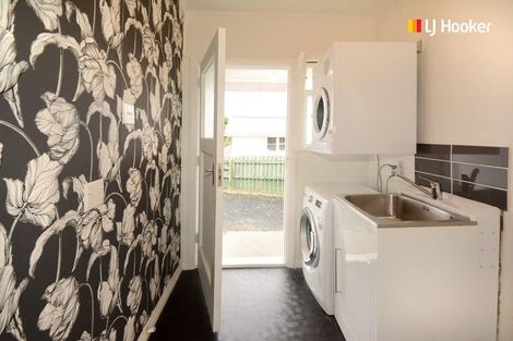 Photo of property in 24 Lock Street, Saint Clair, Dunedin, 9012