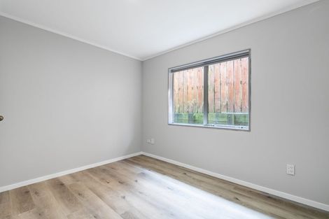 Photo of property in 44 De Havilland Drive, Goodwood Heights, Auckland, 2105