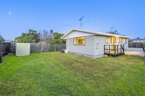 Photo of property in 2/26 Caravelle Close, Mangere, Auckland, 2022
