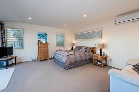 Photo of property in 1/293 East Coast Road, Mairangi Bay, Auckland, 0630