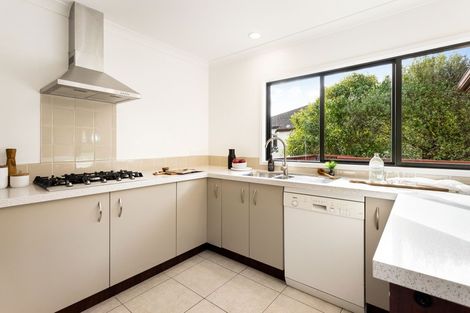 Photo of property in 40 Rising Parade, Fairview Heights, Auckland, 0632