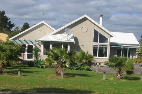 Photo of property in 213 Kenwood Drive, Matarangi, Whitianga, 3592