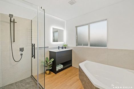 Photo of property in 6 Lorikeet Place, Unsworth Heights, Auckland, 0632