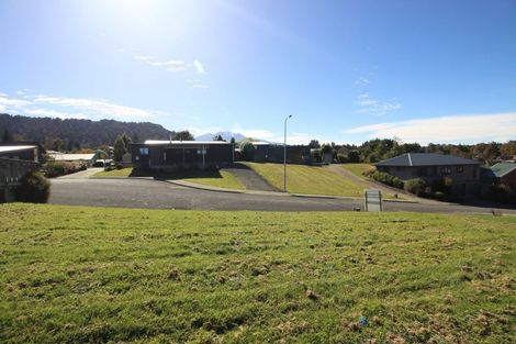 Photo of property in 11 Kowhai Heights, Ohakune, 4625