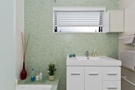 Photo of property in 1043b Papamoa Beach Road, Papamoa Beach, Papamoa, 3118