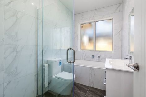 Photo of property in 12 Hemopo Street, Pukekohe, 2120