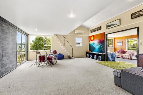Photo of property in 7 Government Road, Raglan, 3225