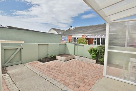 Photo of property in 20e Oxford Street, South Dunedin, Dunedin, 9012