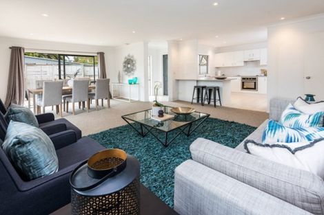 Photo of property in 11a Pegler Drive, Howick, Auckland, 2014