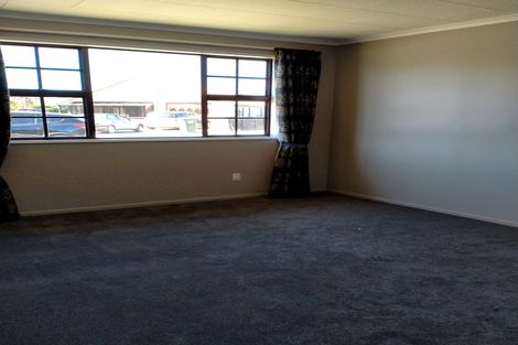 Photo of property in 12 Ashworth Street, Alexandra, 9320