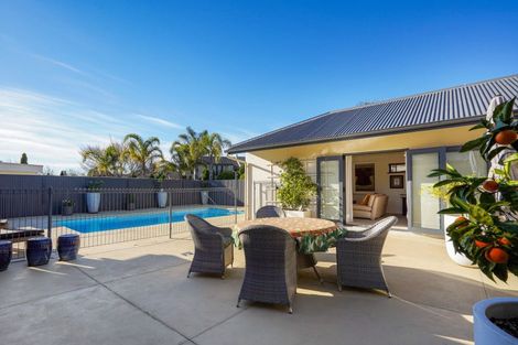 Photo of property in 1 Hikanui Place, Havelock North, 4130