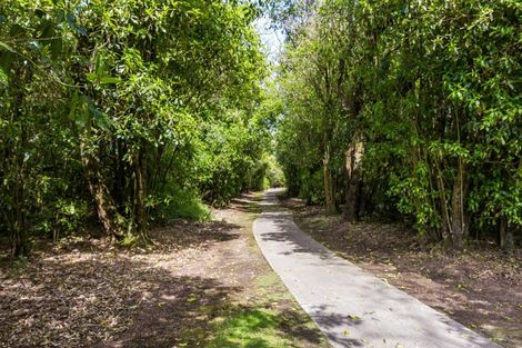 Photo of property in 83 Parawera Drive, Acacia Bay, Taupo, 3330