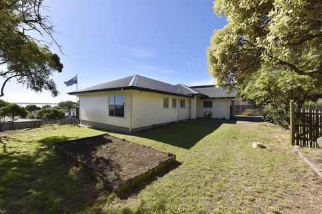 Photo of property in 5 Main Road, Redcliffs, Christchurch, 8081
