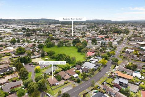 Photo of property in 2/21 Walter Strevens Drive, Conifer Grove, Takanini, 2112