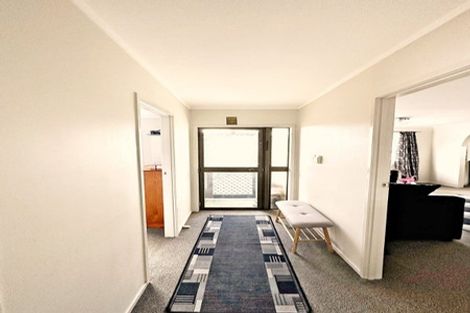 Photo of property in 18 Funnell Place, Manurewa, Auckland, 2102