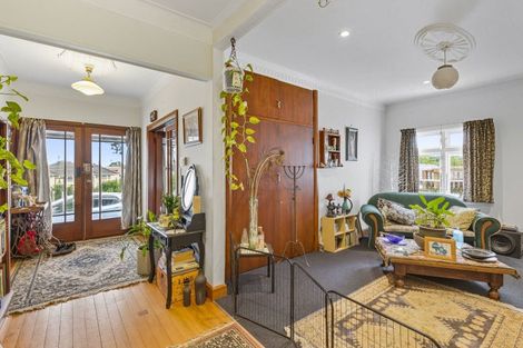 Photo of property in 362 Oxford Street, Levin, 5510