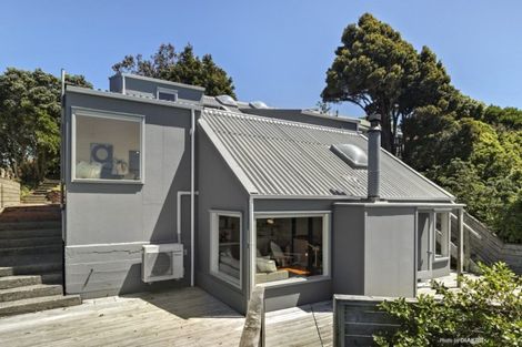 Photo of property in 77 Durham Street, Brooklyn, Wellington, 6021