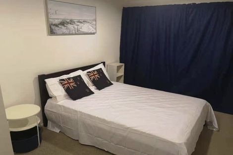 Photo of property in 281 Sturges Road, Henderson Valley, Auckland, 0612