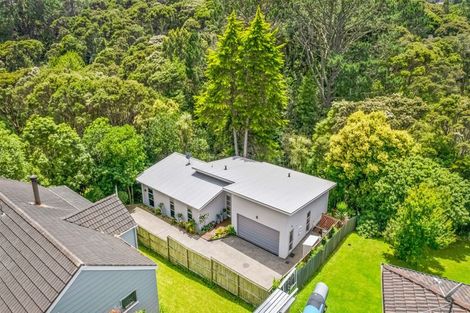 Photo of property in 2/72 Spinella Drive, Bayview, Auckland, 0629