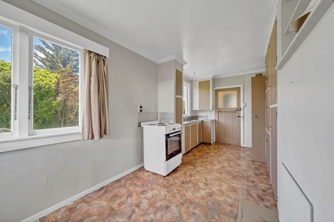 Photo of property in 12 Clifford Street, Hawera, 4610