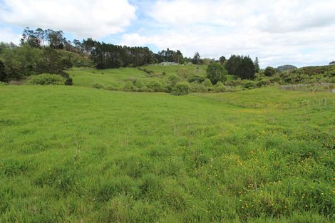 Photo of property in 135 Chamberlain Road, Bombay, 2675