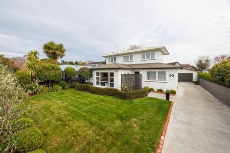 Photo of property in 90 Brightwater Terrace, Terrace End, Palmerston North, 4410