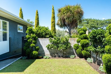 Photo of property in 43 Muritai Crescent, Havelock North, 4130