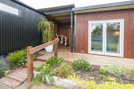 Photo of property in 301 State Highway 5, Tirau, 3485