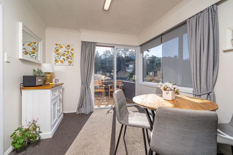 Photo of property in 9 Colquhoun Street, Glenross, Dunedin, 9011