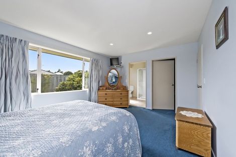 Photo of property in 4 Devon Crescent, Darfield, 7510