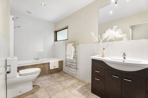 Photo of property in 50a Duncansby Road, Stanmore Bay, Whangaparaoa, 0932