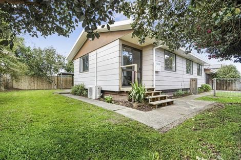 Photo of property in 1 Oak Avenue, Nawton, Hamilton, 3200