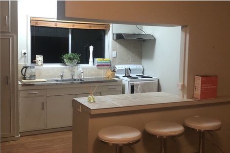 Photo of property in 6/28 William Bond Street, Stanley Point, Auckland, 0624