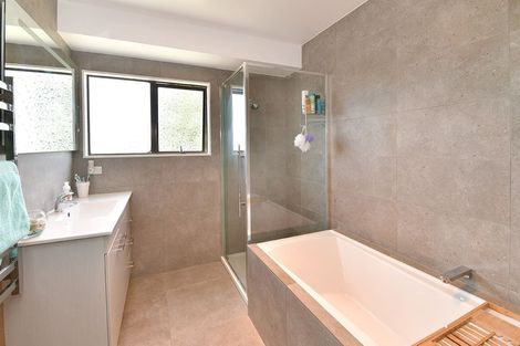 Photo of property in 37 Rawhiti Road, Manly, Whangaparaoa, 0930