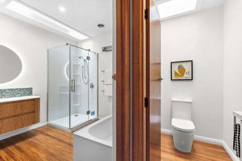 Photo of property in 10 North Terrace, Westshore, Napier, 4110