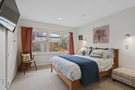 Photo of property in 2/15 Knowles Street, St Albans, Christchurch, 8052