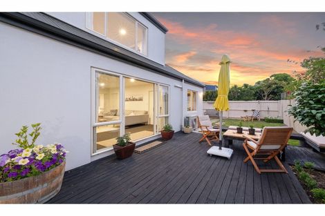 Photo of property in 10 Yeovil Place, St Albans, Christchurch, 8052