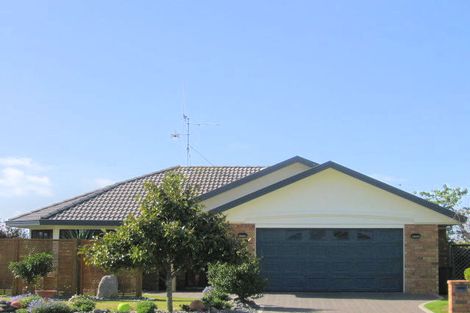 Photo of property in 29 Sandhurst Drive, Papamoa Beach, Papamoa, 3118