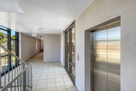 Photo of property in Luxford Villas, 207/72 Herald Street, Berhampore, Wellington, 6023