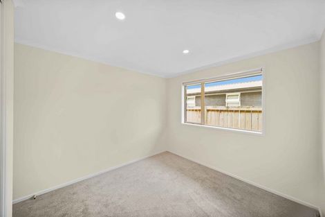 Photo of property in 22 Lamborn Drive, Papakura, 2110