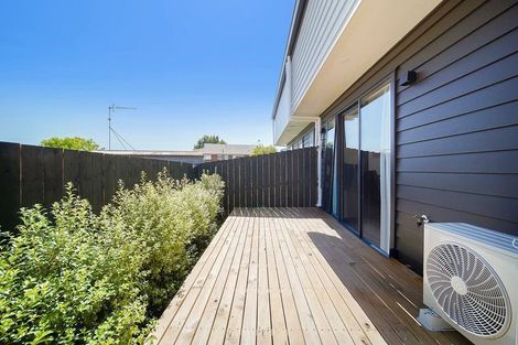 Photo of property in 15d Pipitea Place, Massey, Auckland, 0614