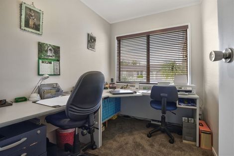 Photo of property in 3 Broman Place, Half Moon Bay, Auckland, 2012